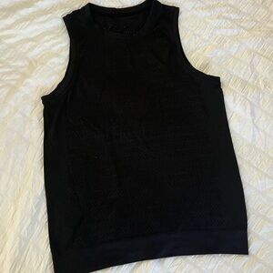 Lululemon workout tank size 6 black
